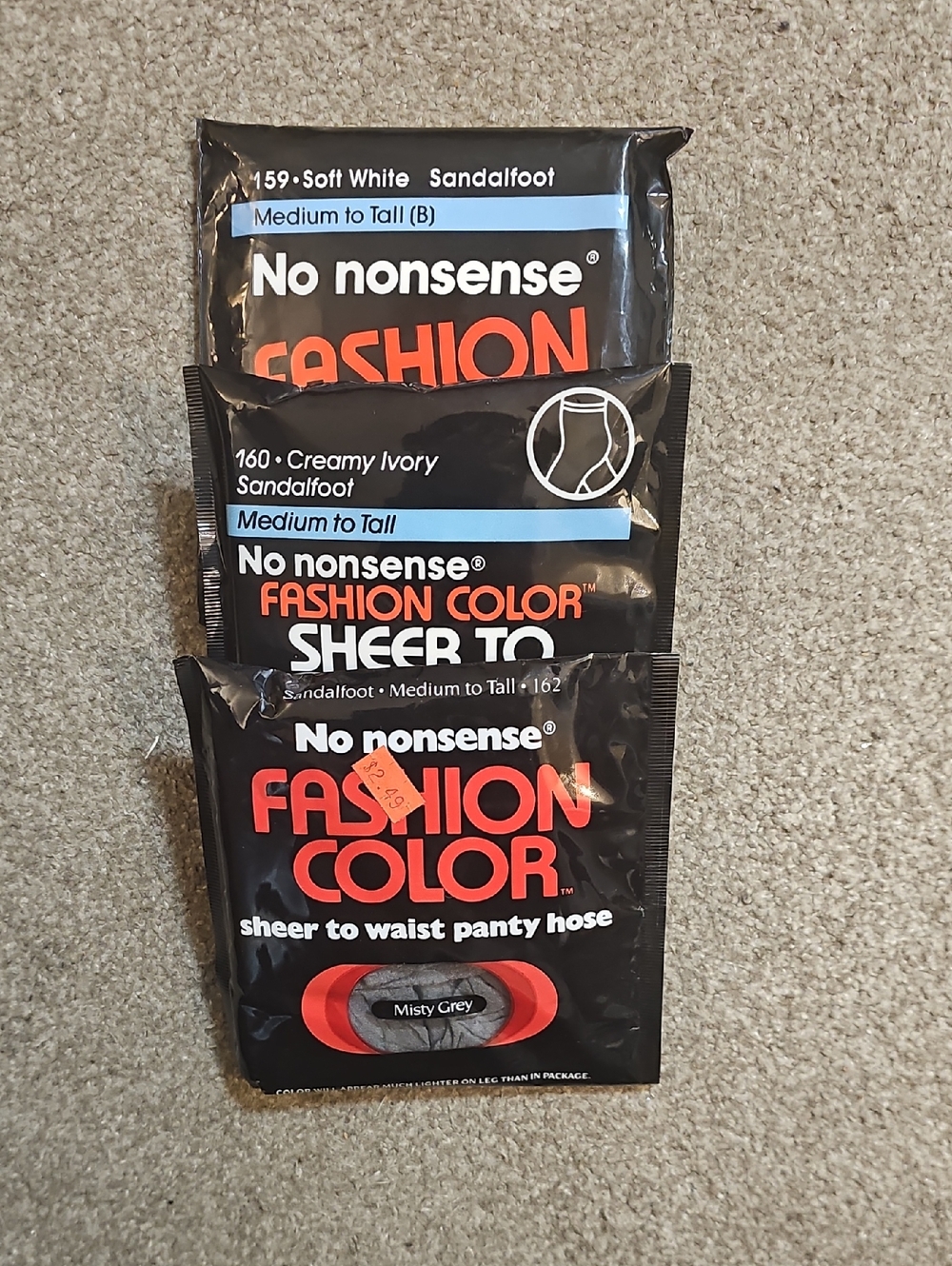 (3x) No Nonsense Sheer to Waist Pantyhose - Creamy Ivory / Soft White/Misty Grey